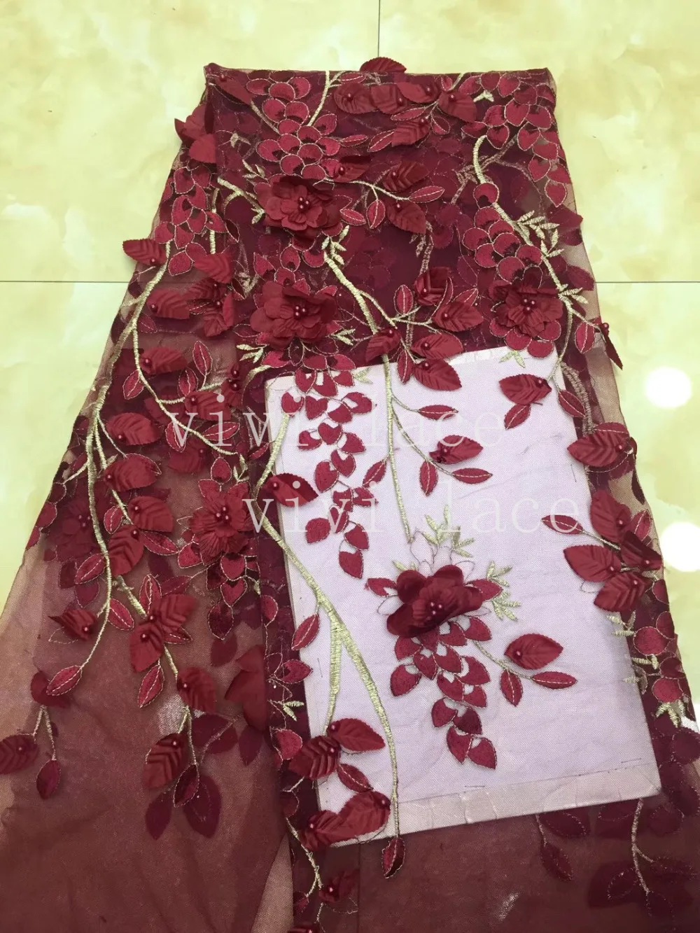 2019 jaunu 5yards/maiss xiu01 tumši sarkana 3d ziedu izšuvumi, pērles tilla acs mežģīnes par zāģēšana, līgavas kāzu kleita Attēls 1