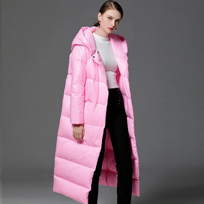 2022. gada ziemas vienkāršu stila kokona tipa sieviešu 90 balta pīle uz leju ilgi jakas parkas, ar lielu kapuci plus lieluma silts outwear Attēls 1
