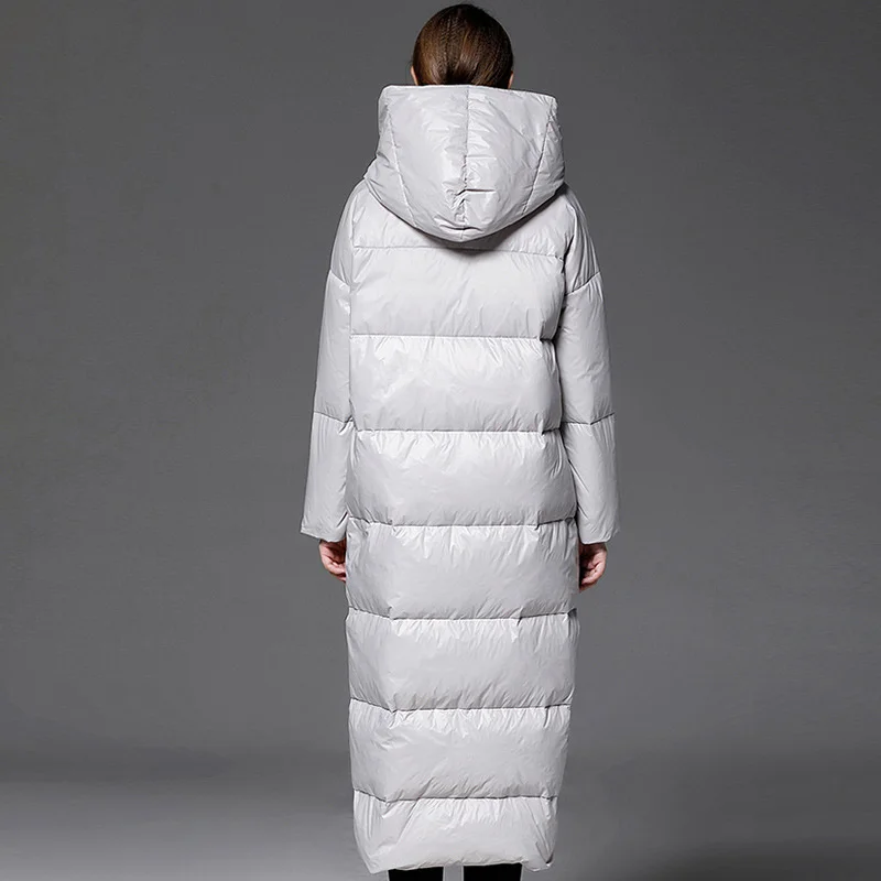 2022. gada ziemas vienkāršu stila kokona tipa sieviešu 90 balta pīle uz leju ilgi jakas parkas, ar lielu kapuci plus lieluma silts outwear Attēls 4