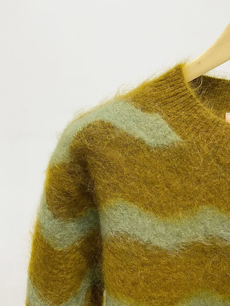 Ir 2021. Jaunu Fall Winter Garām Piedurknēm Adīt Džemperis Sievietēm Dizains O-Veida Kakla Trikotāžas Džemperis Zaudēt Gadījuma Dāmas Svītras Džemperis Attēls 2