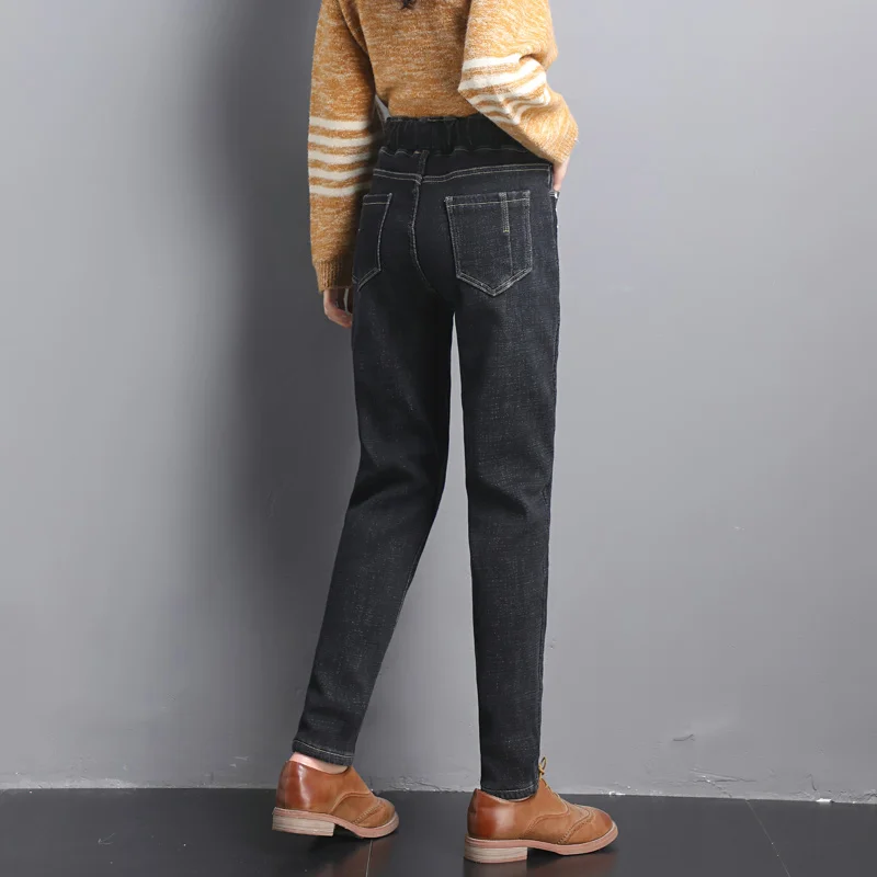 Ir 2021. Jaunā Sieviešu Džinsi Plus samta Elastīga, Augsta Vidukļa Džinsa Harēma Bikses Sieviešu Ikdienas Vintage Jeans Aukliņu Bikses Plus Lieluma Attēls 2