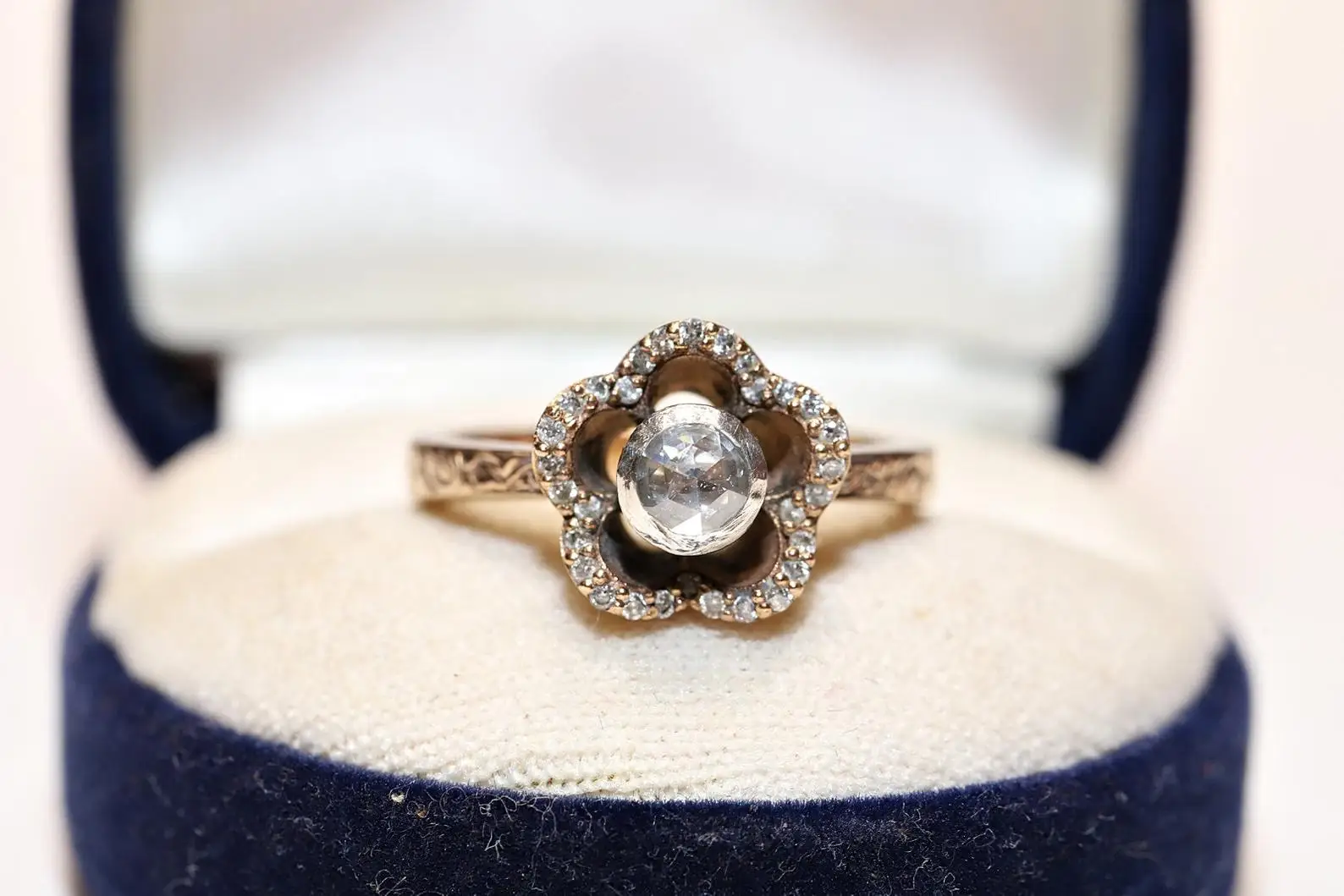 Viktorijas laikmeta Stilā Vintage 8k Zelta Dabas Dimants Un Rožu Samazināt Dimantu Dekorēts Diezgan Gredzens Attēls 1