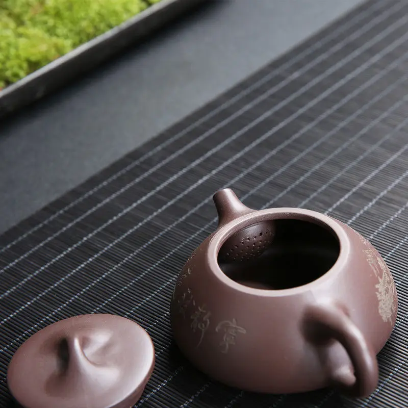 Violetā māla pods ir tikai un vienīgi roku darbs. Tas ir autentisks Xishi pot. Kung Fu tējas komplektu. Tā ir maza sadzīves tējkanna Attēls 3