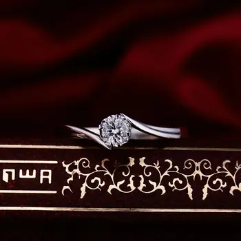 Radošā 925 sterling sudraba gaismas luksusa rotaslietas diamond ring 1 karātu moissanite šarmu, sudraba rotaslietas kāzu gredzenu sievietēm pirkt \ Smalkas Rotaslietas ~ www.xenydancestudio.lv 11