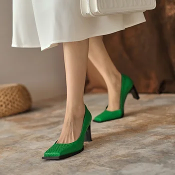 Modes drukāt ādas augstpapēžu kurpes sieviešu ērti zīmola dizainere sievietes papēži kāzu biroja kurpes sūkņi melna balta apavi