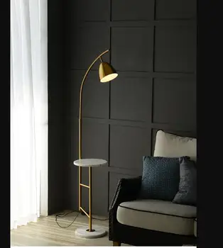 Ziemeļvalstu grīdas lampas dzīvojamā istabā dīvāns, guļamistabas gultas zelta kafijas galds ar plauktiņu grīdas lampa 1
