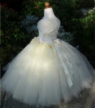 Pirmās komūnijas kleitas meitenēm vienu kaklu puķu meitene kleitas pusi piedurknēm vestido comunion kāzu balles kleita pirkt \ Kāzu Kleita ~ www.xenydancestudio.lv 11